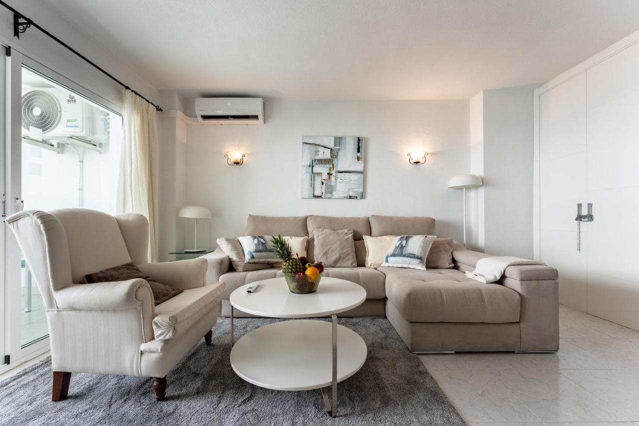 Coastal Charm Renovated 2bed Apt, Pool, Sea Views Apartment Benalmadena