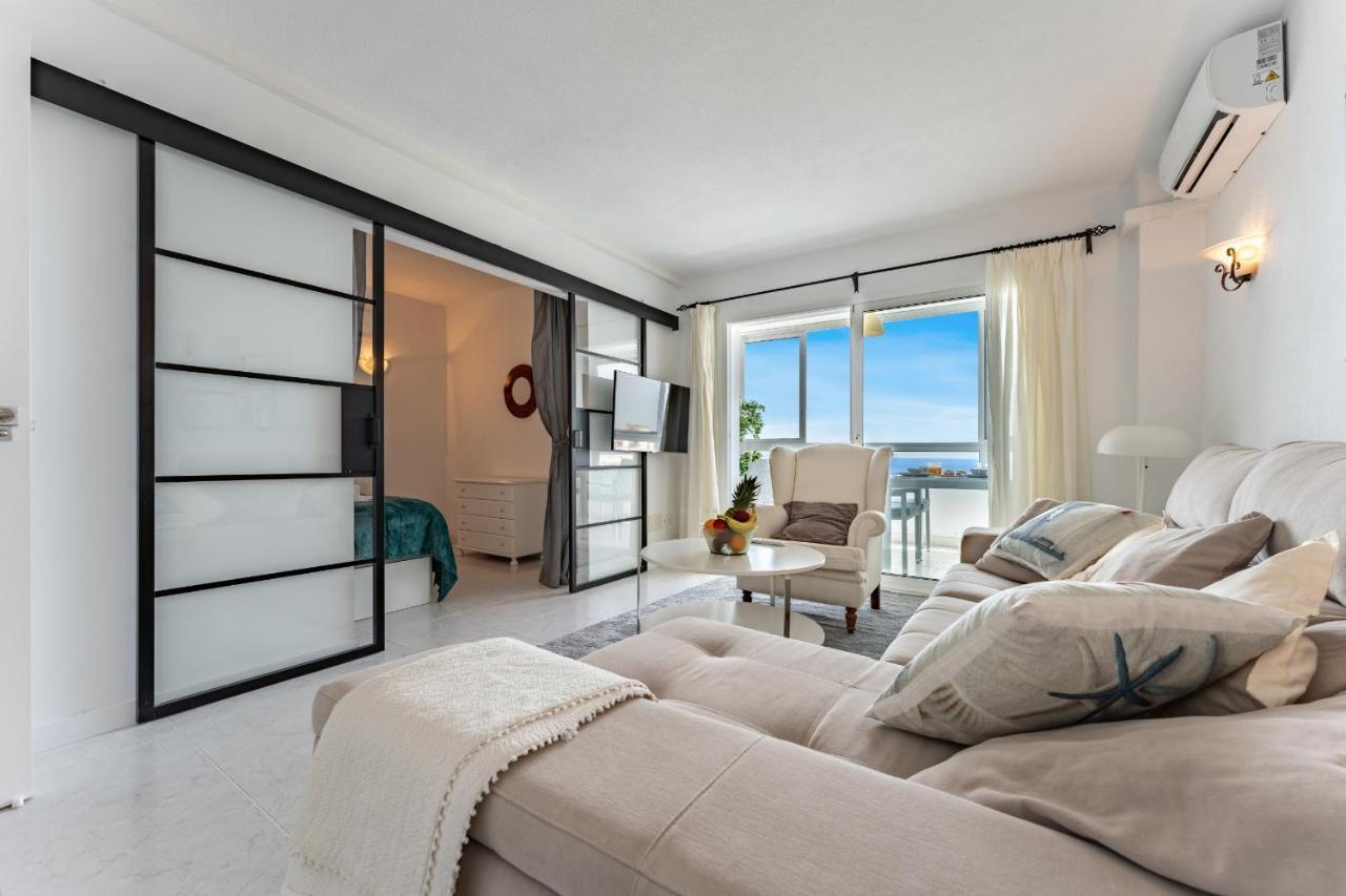 Apartment Coastal Charm Renovated 2bed Apt, Pool, Sea Views *